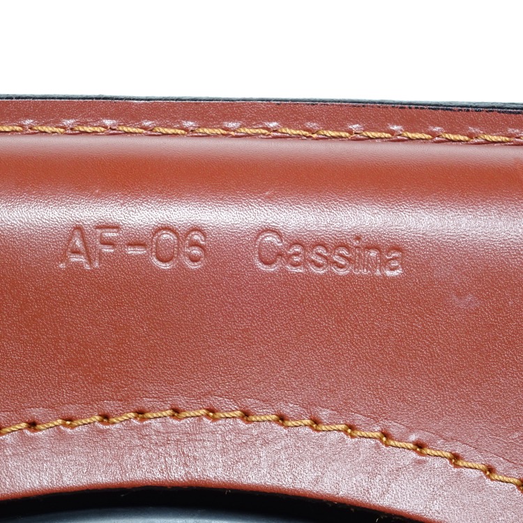 Cassina カッシーナ 412 CAB CHAIR  キャブ アームレスチェア 関東圏のお客様から買取依頼がありました。